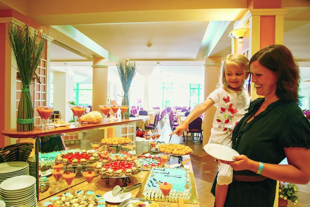 Das Club Hotel Slăntjev Brjag Exteriör bild